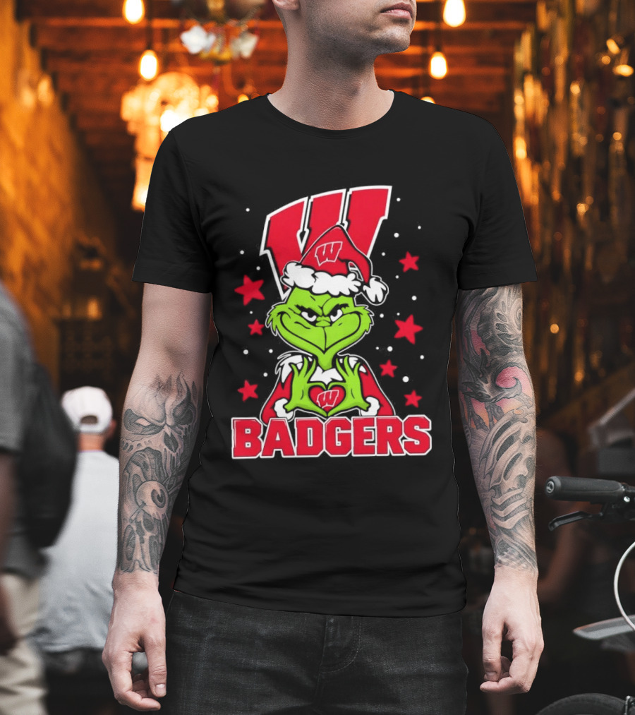 Grinch Wearing Wisconsin Badgers Hat Christmas Sports Fan T-Shirt