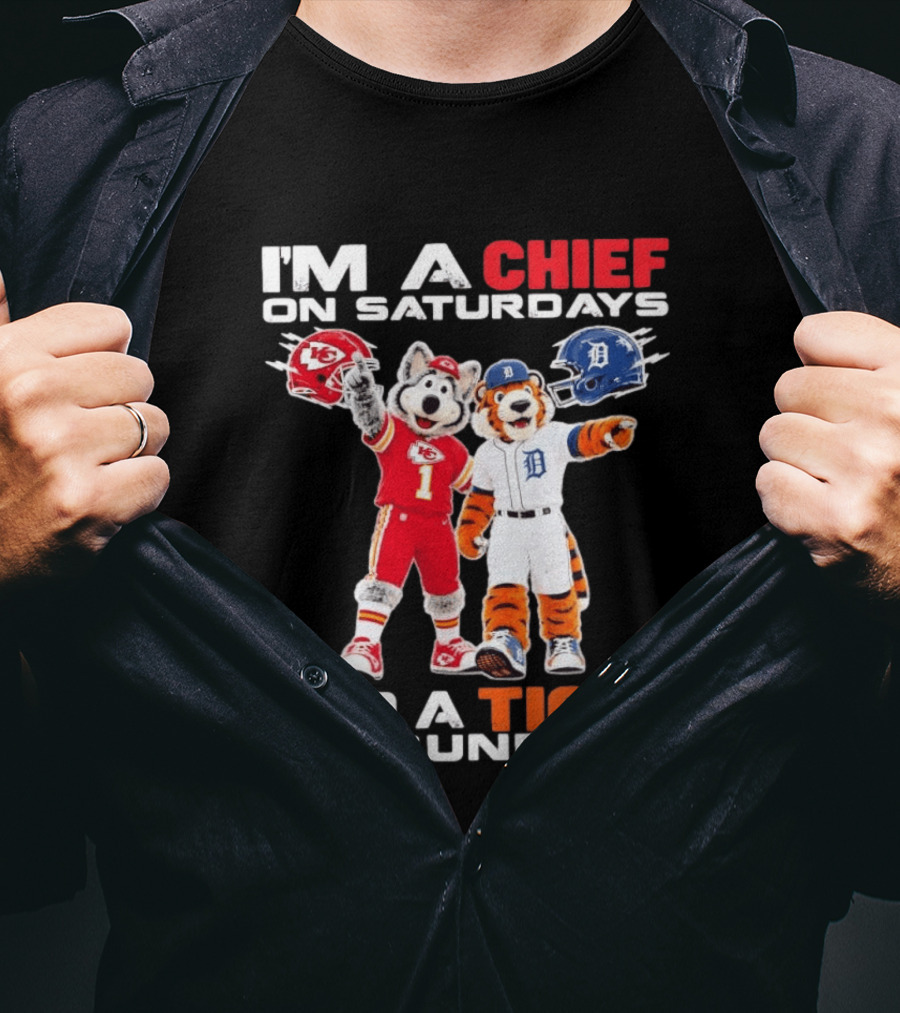 I'm A Chief On Saturdays And A Tiger On Sundays Sports Mascot Helmets T-Shirt