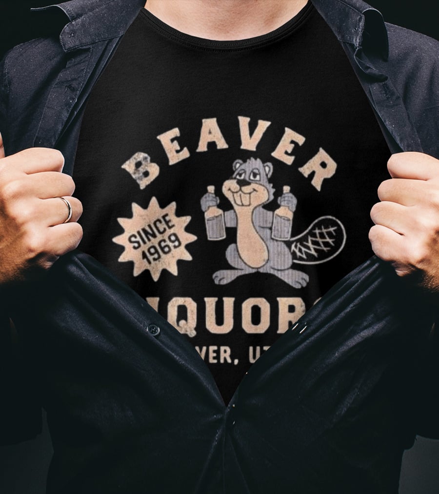 Beaver Liquors Since 1969 Beaver Utah Retro Beaver With Bottles T-Shirt