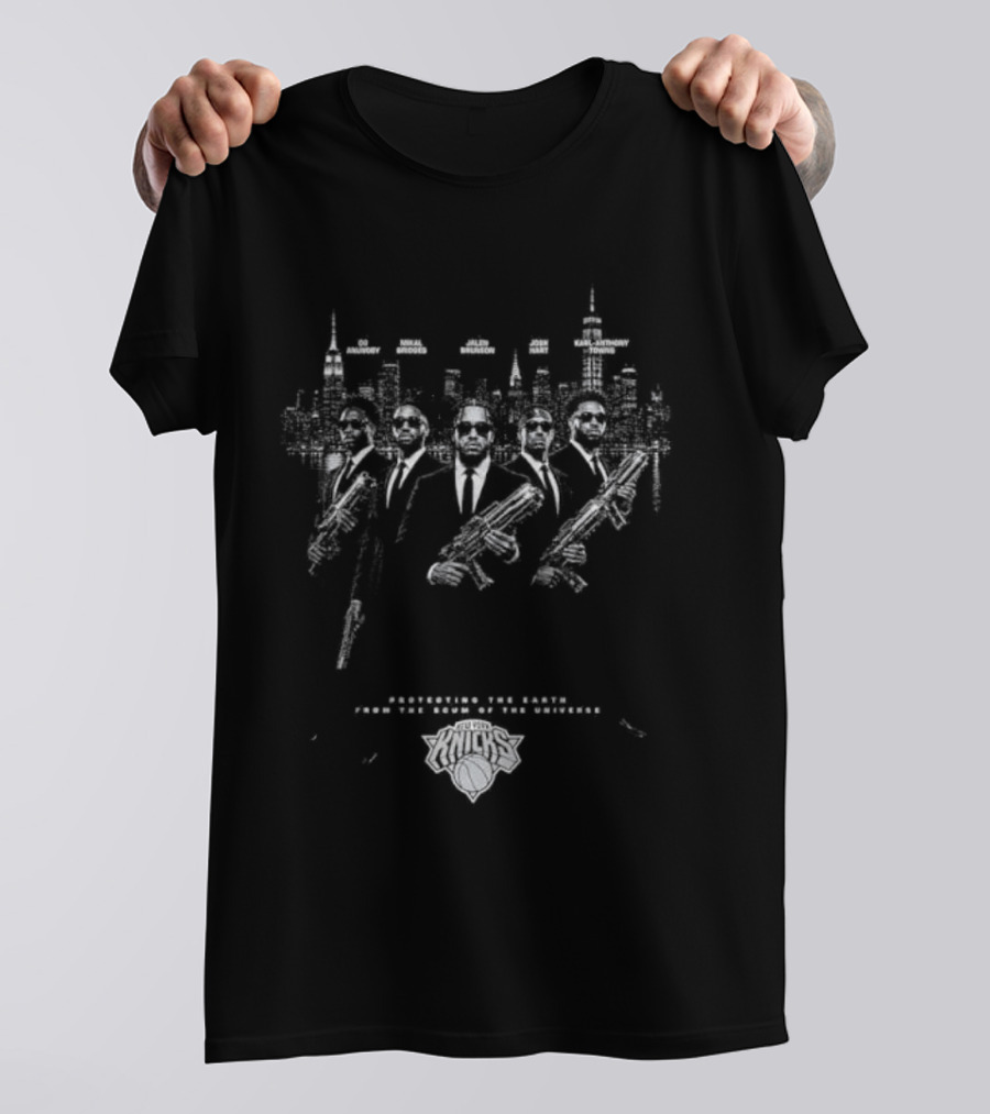 New York Knicks Protecting The Earth From The Scum Of The Universe Cityscape And Action Figures T-Shirt