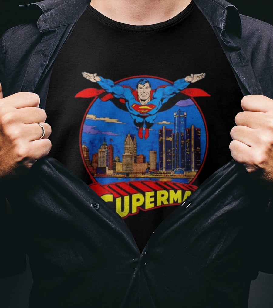 Superman Flying Over Detroit Skyline Vintage Comic T-Shirt