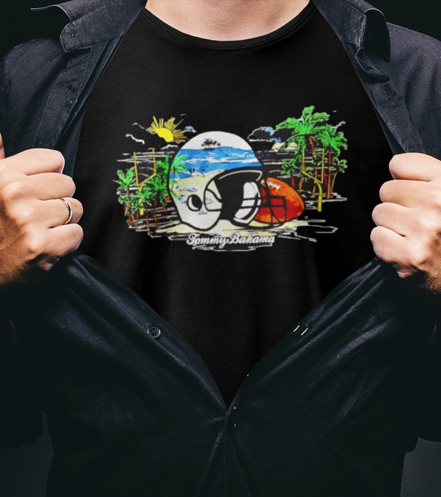 Chicago Bears Tommy Bahama Oasis Endzone Tropical Helmet Football Scene T-Shirt