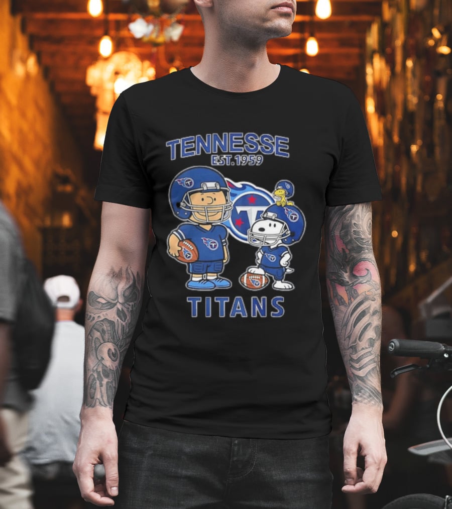 Tennessee Titans EST 1959 Charlie Brown And Snoopy Football T-Shirt