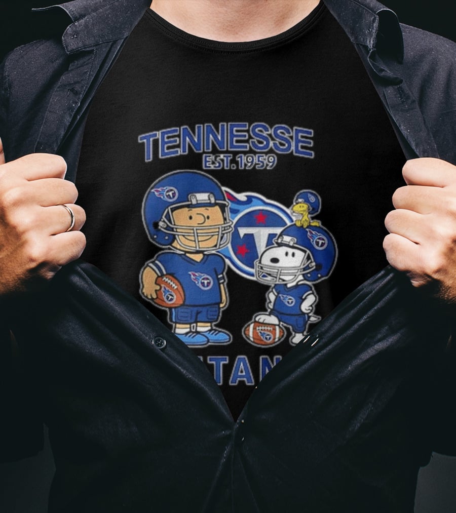 Tennessee Titans EST 1959 Charlie Brown And Snoopy Football T-Shirt