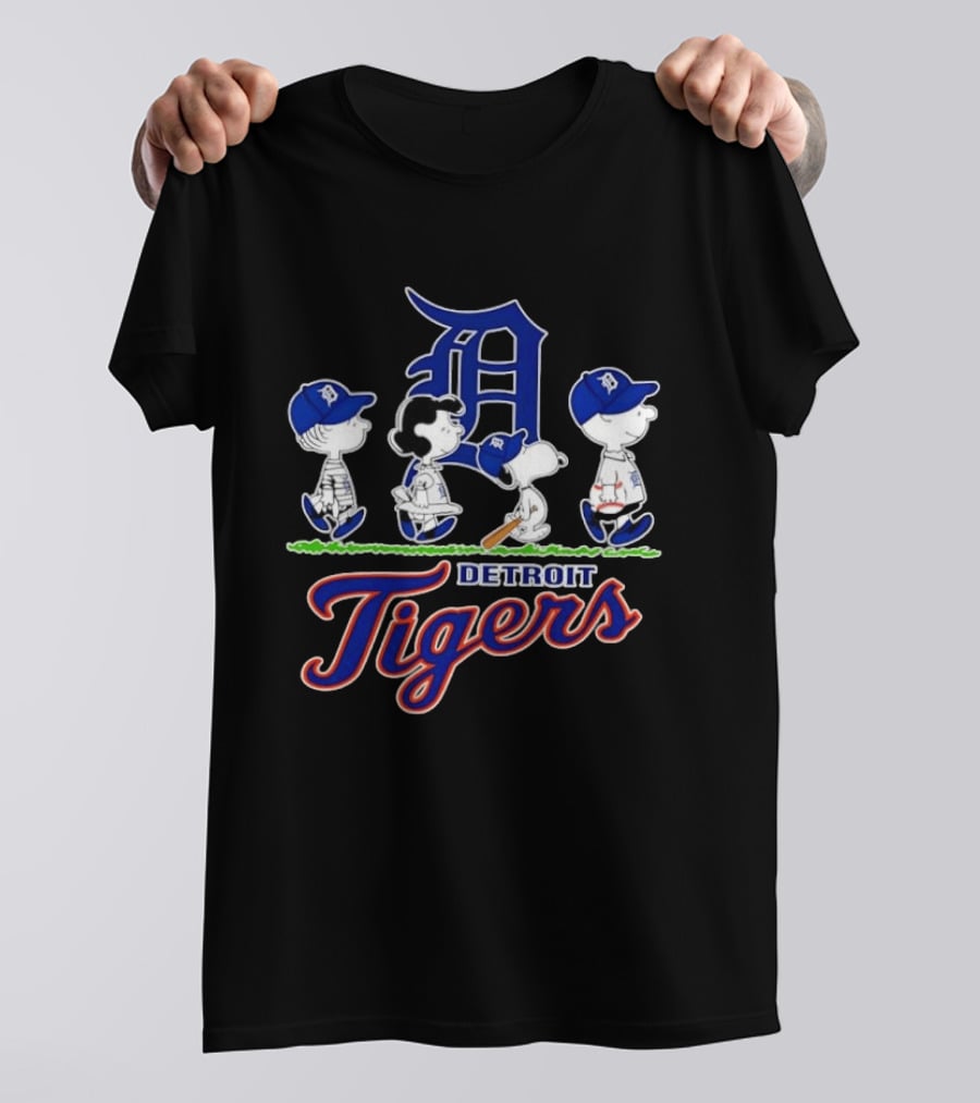 Peanuts Gang Detroit Tigers MLB Collaboration Snoopy Woodstock Baseball Team T-Shirt