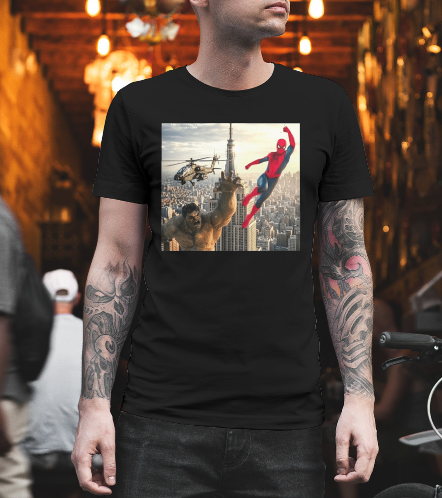 Brand New Day Spider Man And Hulk In Epic New York Battle Scene T-Shirt