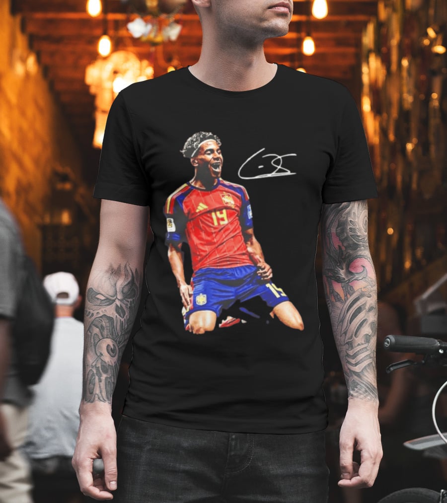 19 Lamine Yamal Spain National Football Team Soccer Jersey Celebration T-Shirt