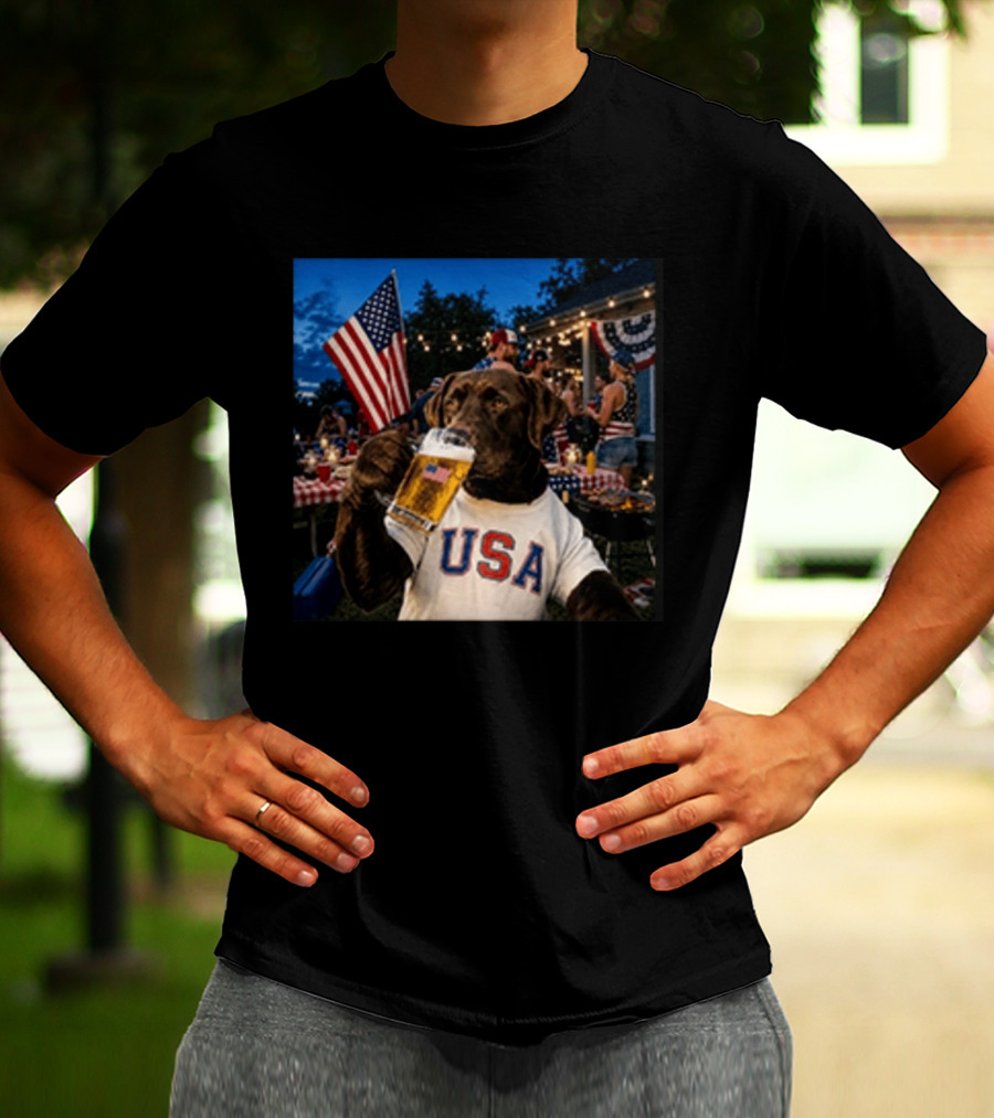 USA Chocolate Lab Drinking Beer American Flag 4th Of July Dog T-Shirt