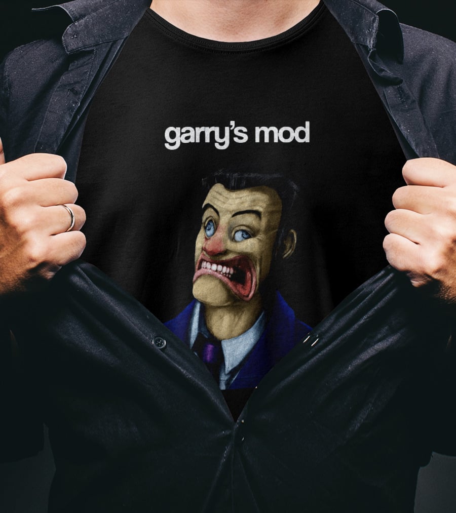 Garry's Mod Distorted Face Posing T-Shirt