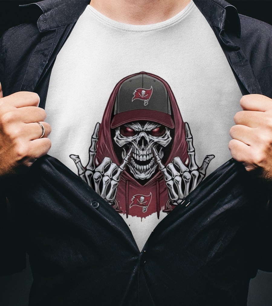 Buccaneers Skeleton Rock On Pirate T-Shirt