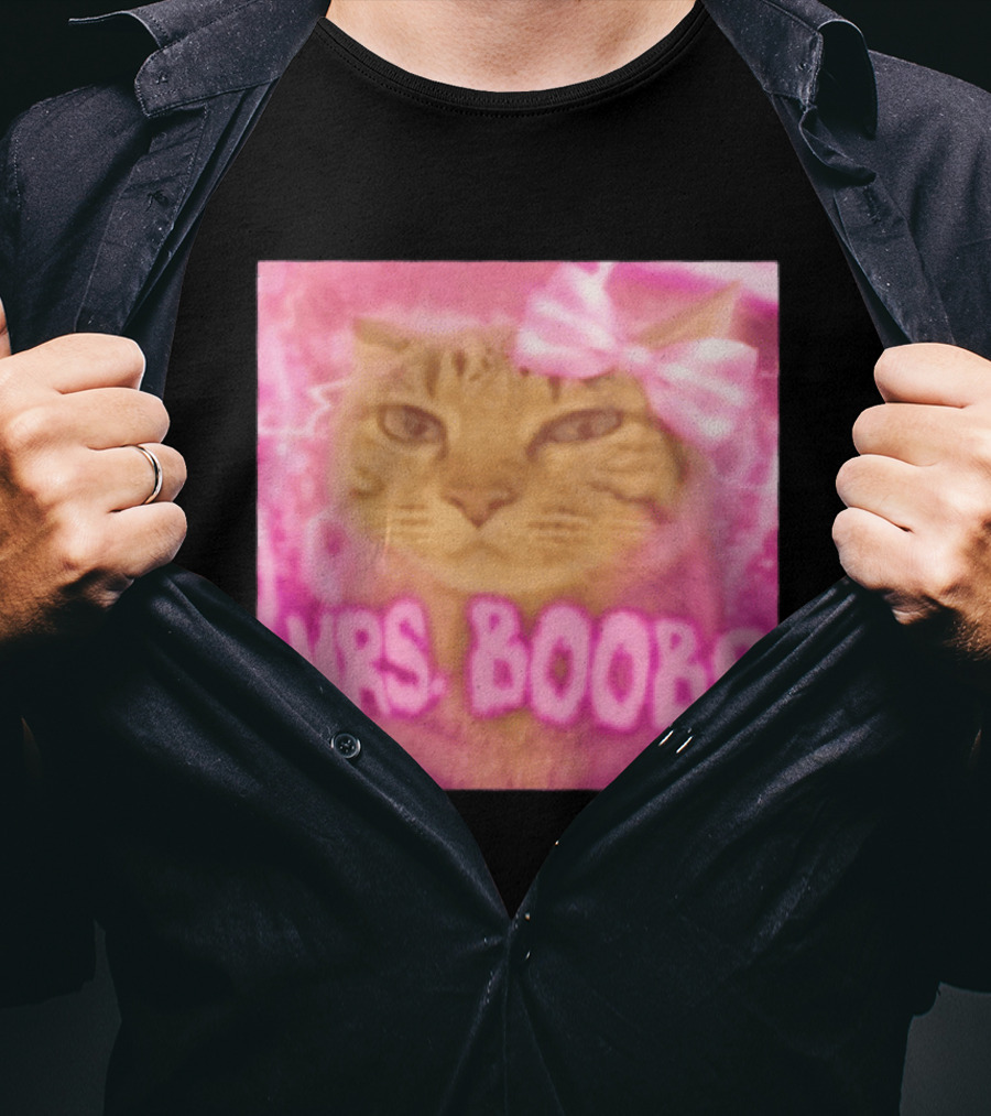 Mrs Boobs Cat Pink Aesthetic With Bow T-Shirt