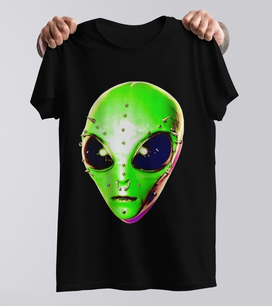 Believe Alien Pierced Face Extraterrestrial Iconic Green Martian Head T-Shirt