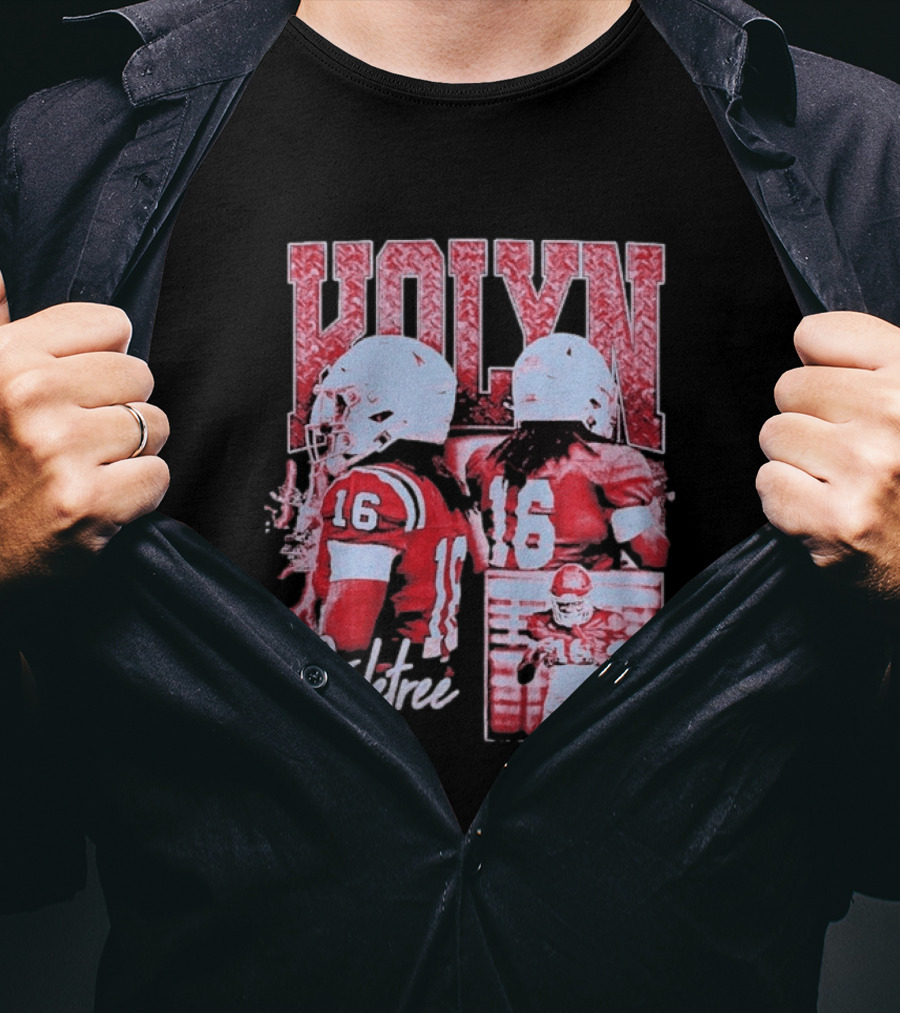 Kolyn Ogletree Number 16 Football Action Georgia Bulldogs T-Shirt