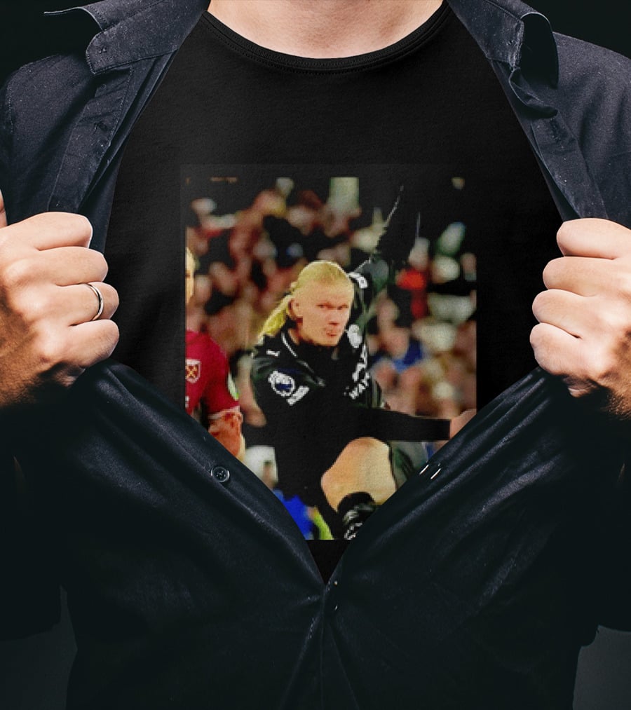 Erling Haaland Manchester City Football Player In Action T-Shirt