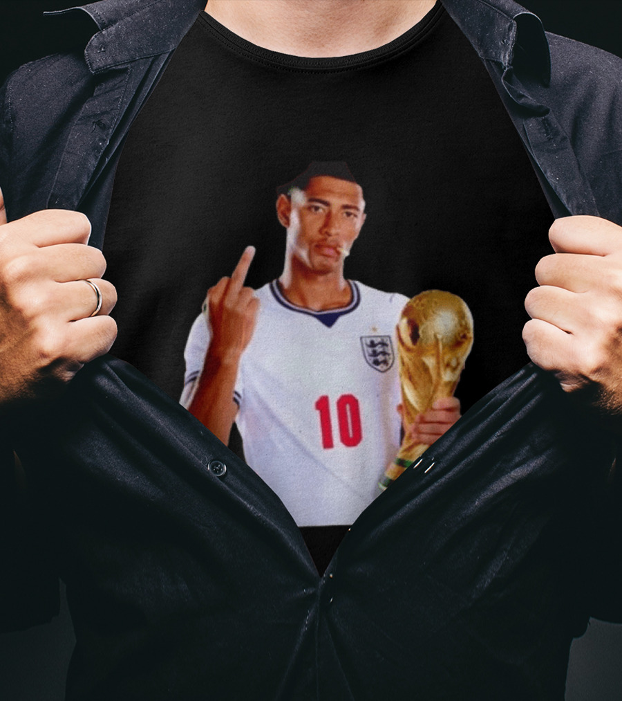Jude Bellingham England World Cup Trophy Pose T-Shirt