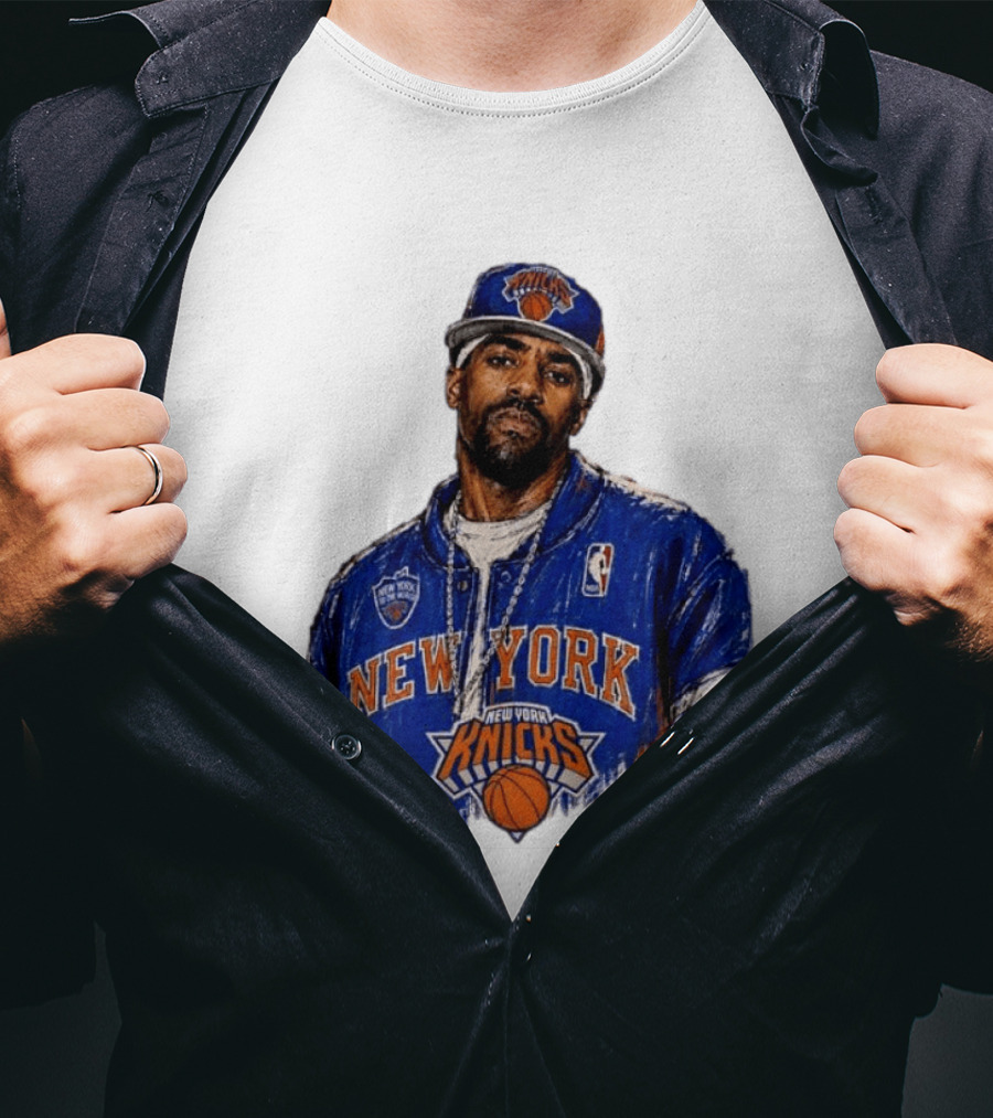 Kyrie Irving New York Knicks New Yorks Finest To The World Manhattan Knicks T-Shirt