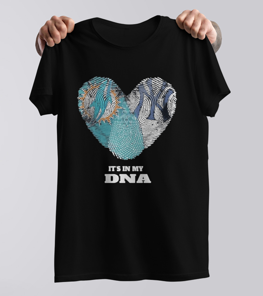 New York Yankees Statue Of Liberty It's In My DNA T-Shirt