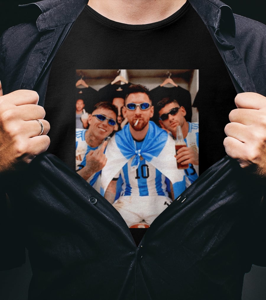 Argentina National Team Lionel Messi Enzo Fernandez Cristian Romero Celebration T-Shirt