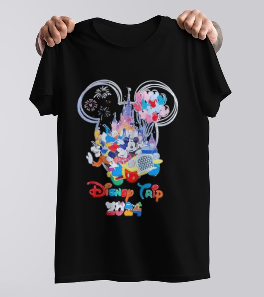 Disney Trip 2024 Mickey Mouse Donald Duck Goofy Minnie Castle Fireworks T-Shirt