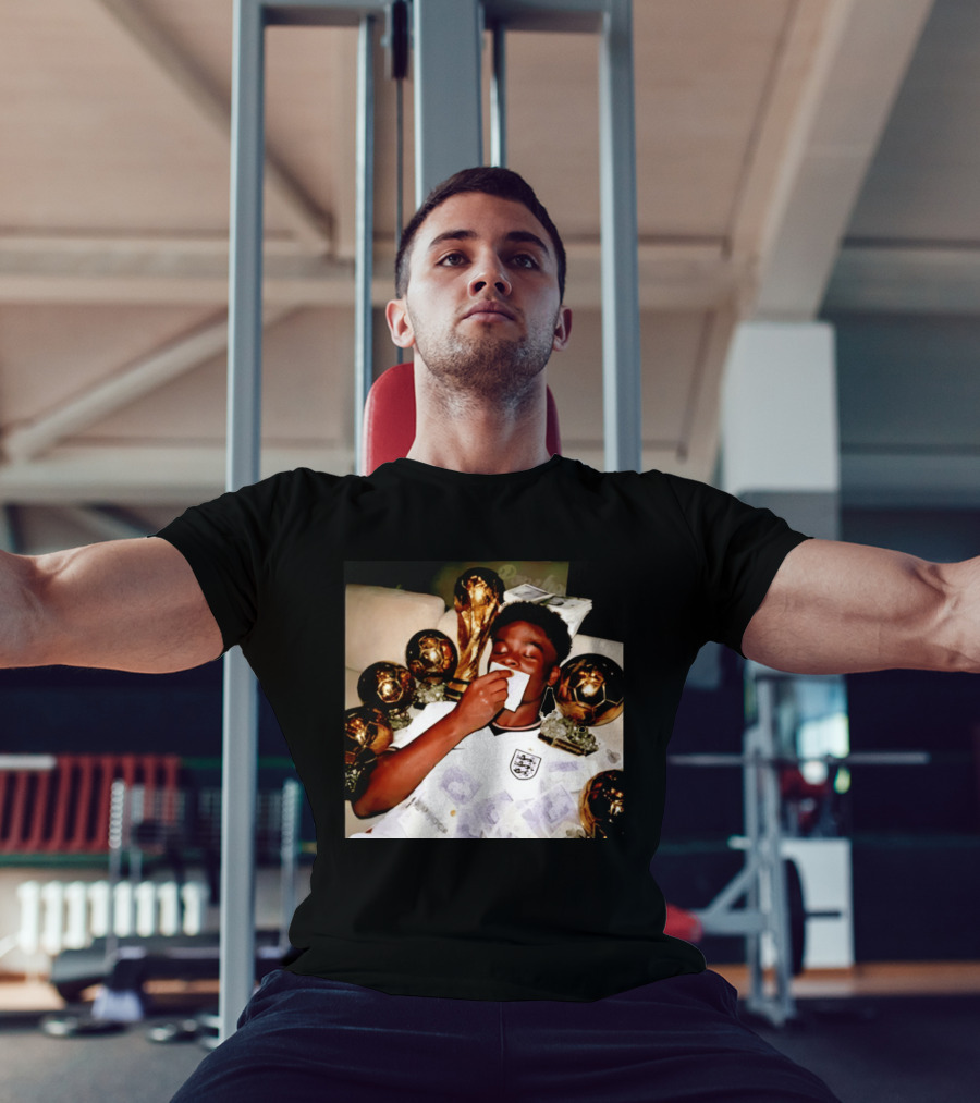 Bukayo Saka England National Team World Cup Trophies And Money T-Shirt