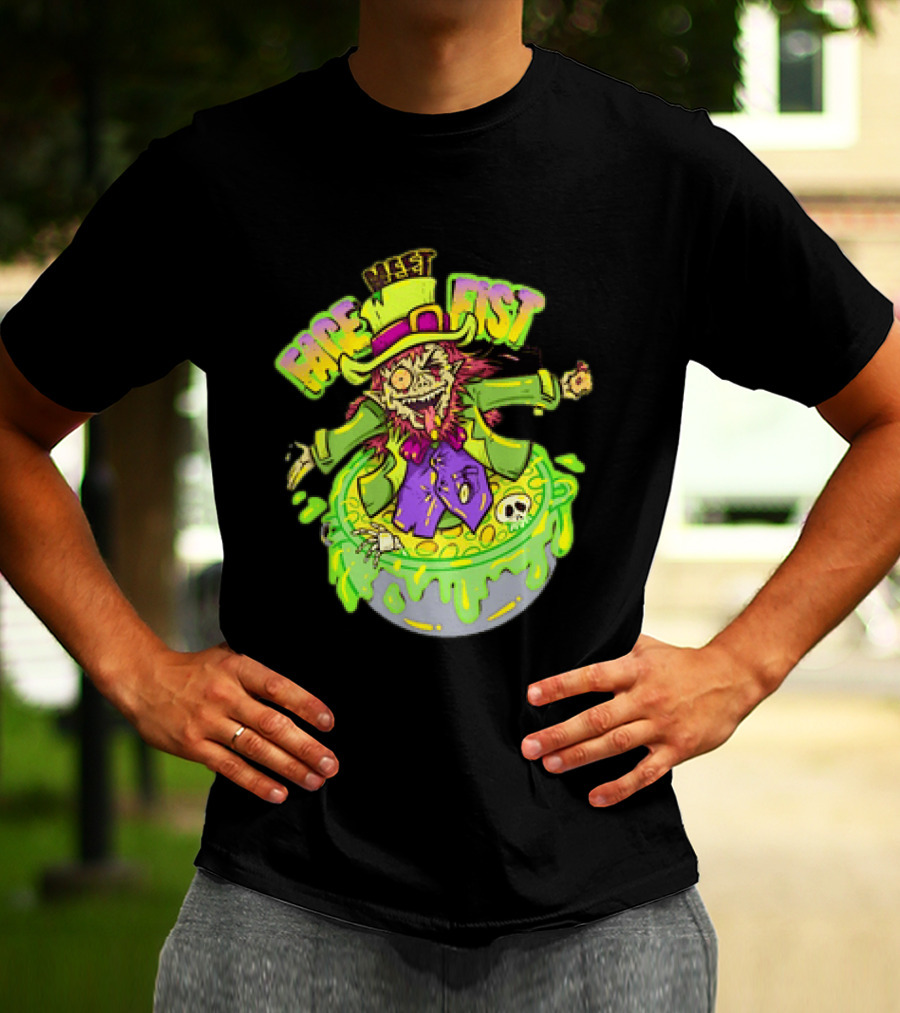 Face Meet Fist Leprechaun St Patrick's Day Cauldron Green Slime Skull T-Shirt