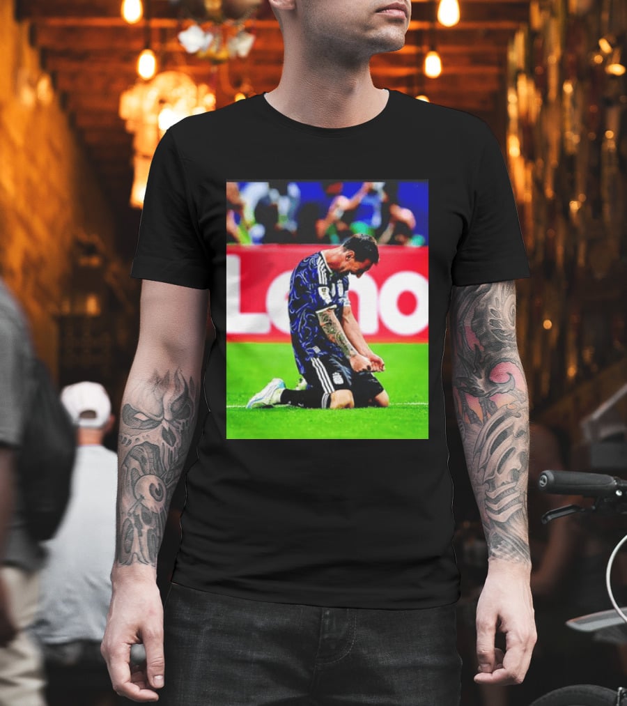 Argentina Football Icon Lionel Messi Kneels In Triumph National Team Victory T-Shirt