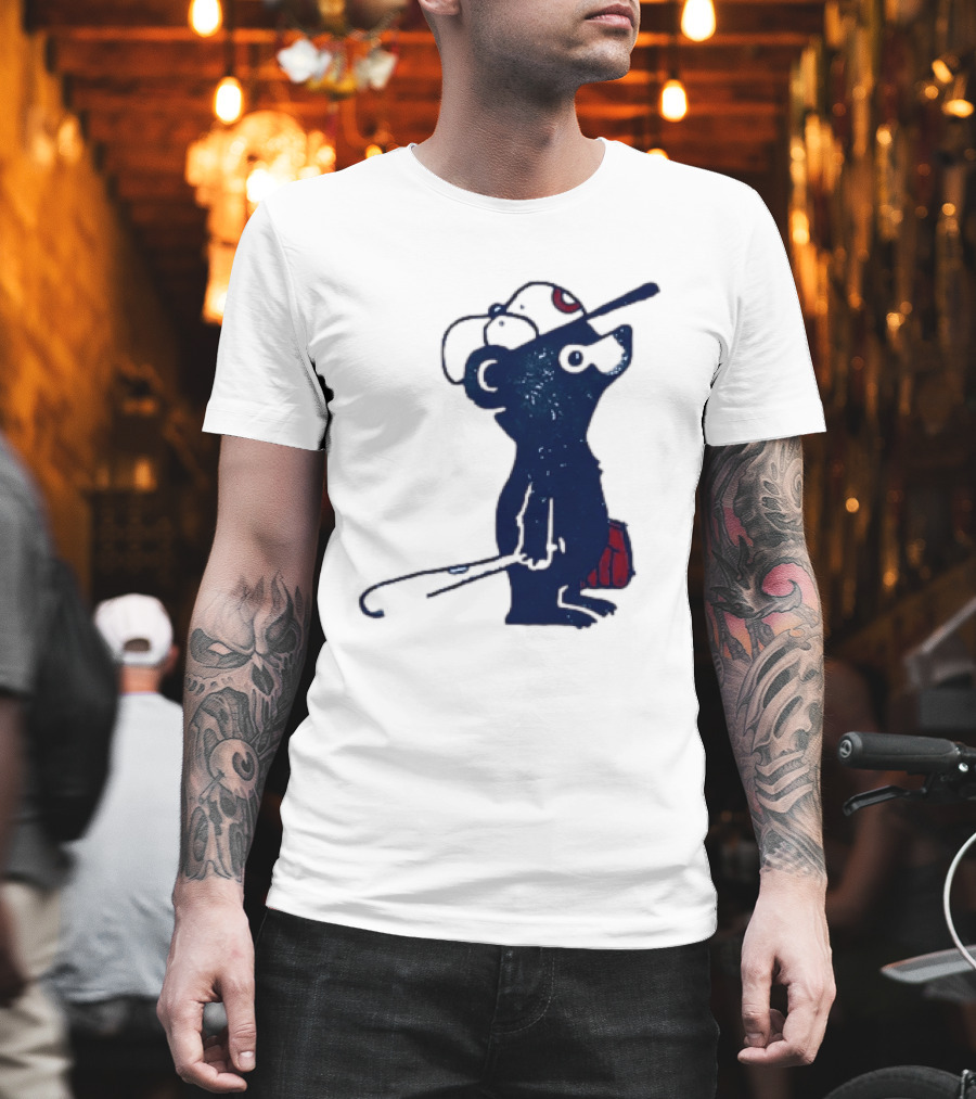Chicago Cubs Baseball Bear Hitting With Bat And Glove T-Shirt