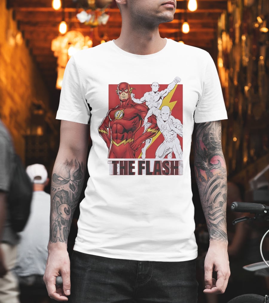 The Flash Scarlet Speedster DC Comics Lightning Bolt Heroic Pose T-Shirt