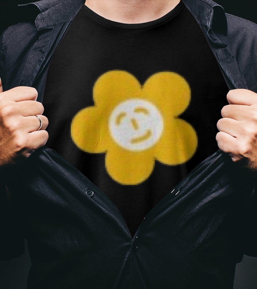 Paperboxmart Store Smiling Yellow Flower Face T-Shirt