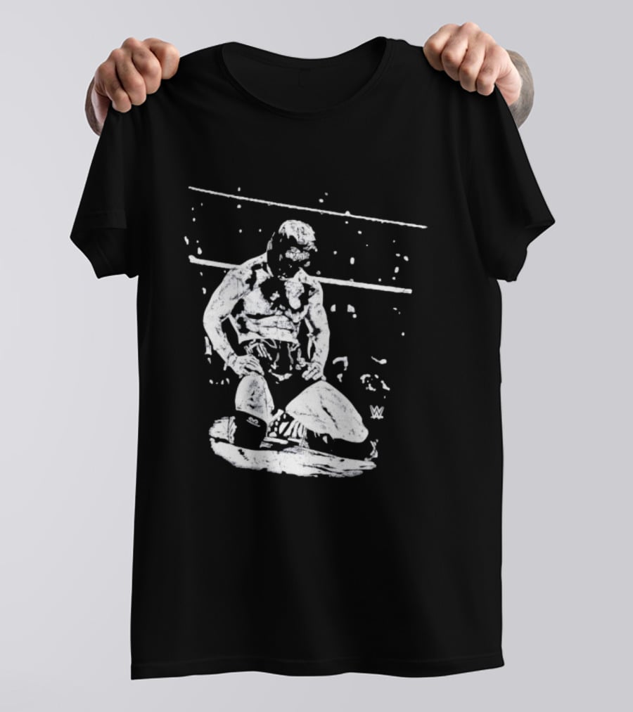 Rey Mysterio WWE Kneeling Pose Iconic Wrestler Image T-Shirt