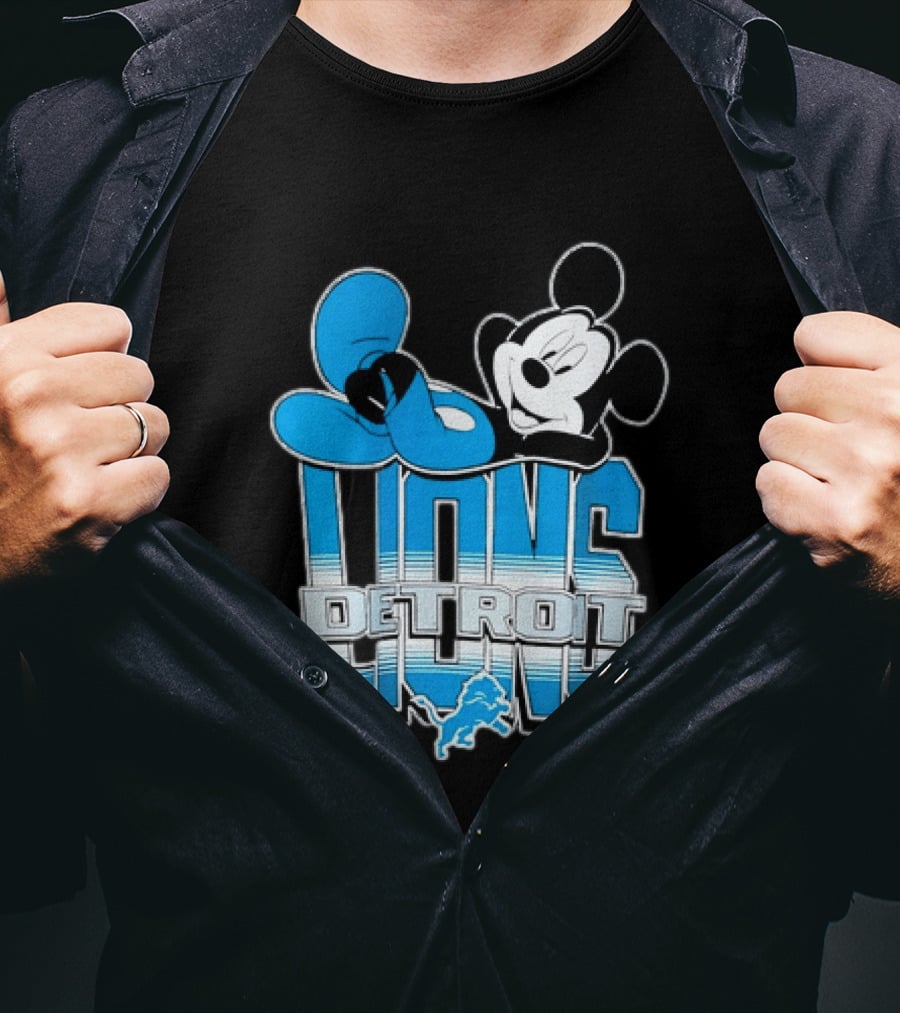 Mickey Mouse Relaxing Detroit Lions Disney Football T-Shirt