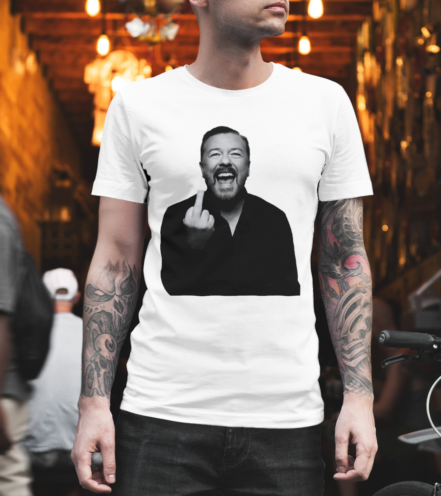 Anh Ricky Gervais Laughing Middle Finger Gesture T-Shirt