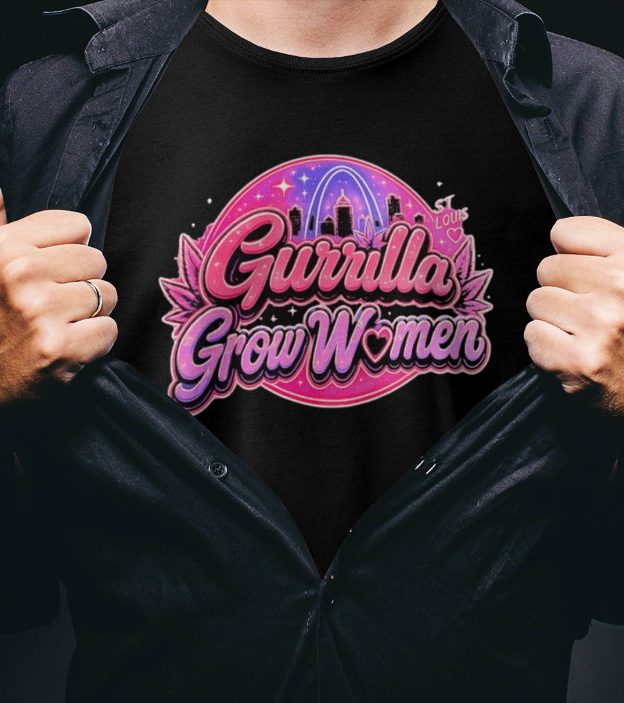 Gurrilla Grow Women St Louis Cannabis Cityscape Pink Sky Arch T-Shirt