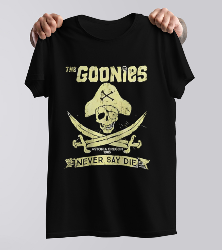 The Goonies Never Say Die Astoria Oregon 1985 Skull Pirate T-Shirt