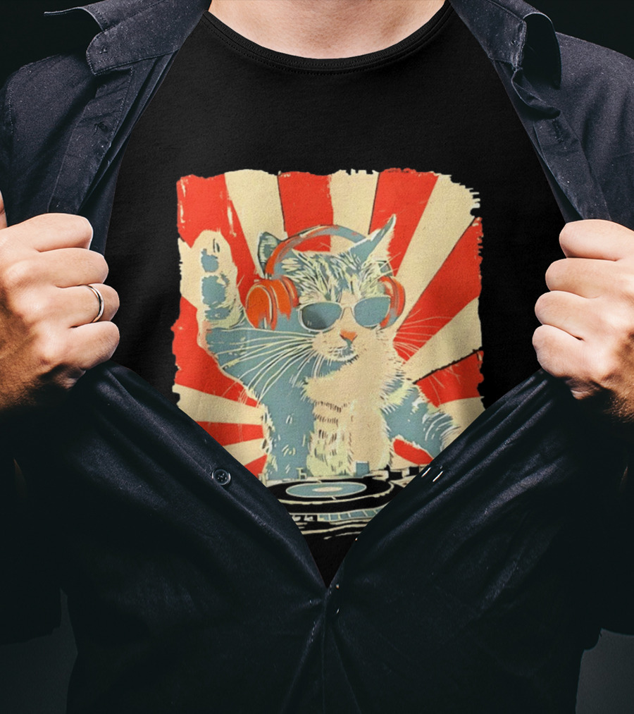 DJ Cat Headphones Sunglasses Retro Style Music Lover T-Shirt