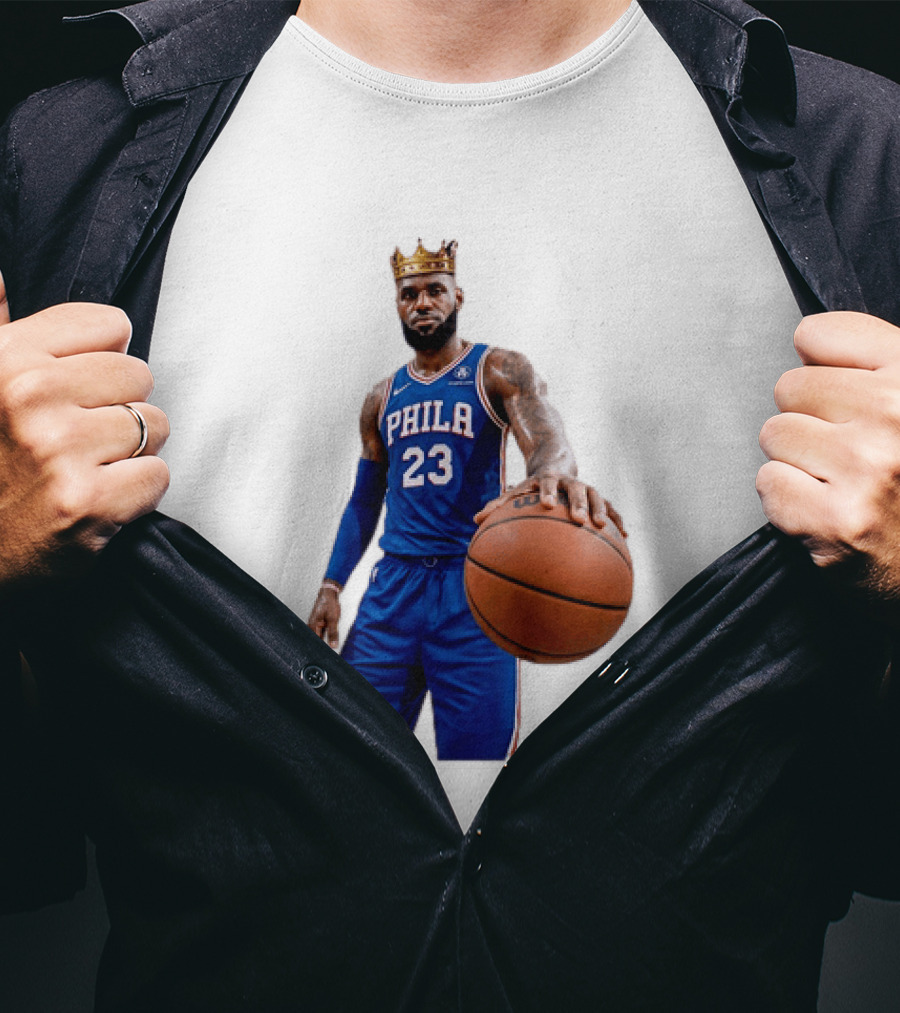 LeBron James King Crown Dribbling Philadelphia 76ers Basketball Player 23 Phila T-Shirt