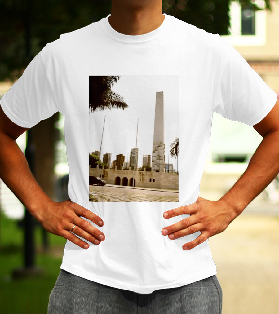 Obelisco Do Ibirapuera M M D C Viveram Pouco Para Morrer Bem Morreram Jovens Historical Monument São Paulo Brazil T-Shirt