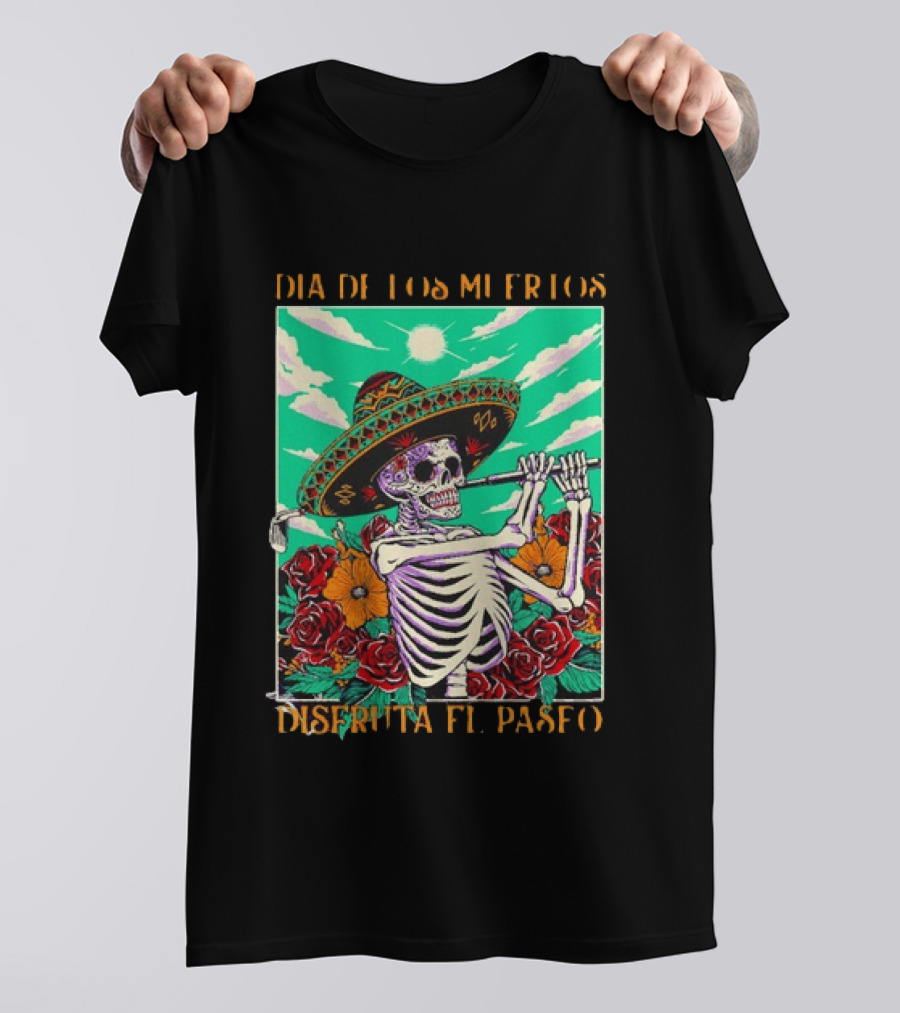 Calavera Golfer Día De Los Muertos Sombrero Flores Disfruta El Paseo T-Shirt