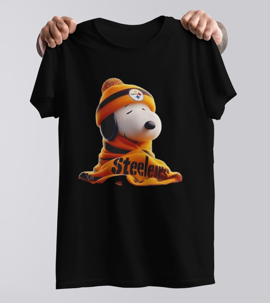 Snoopy Steelers Winter Hat And Scarf T-Shirt