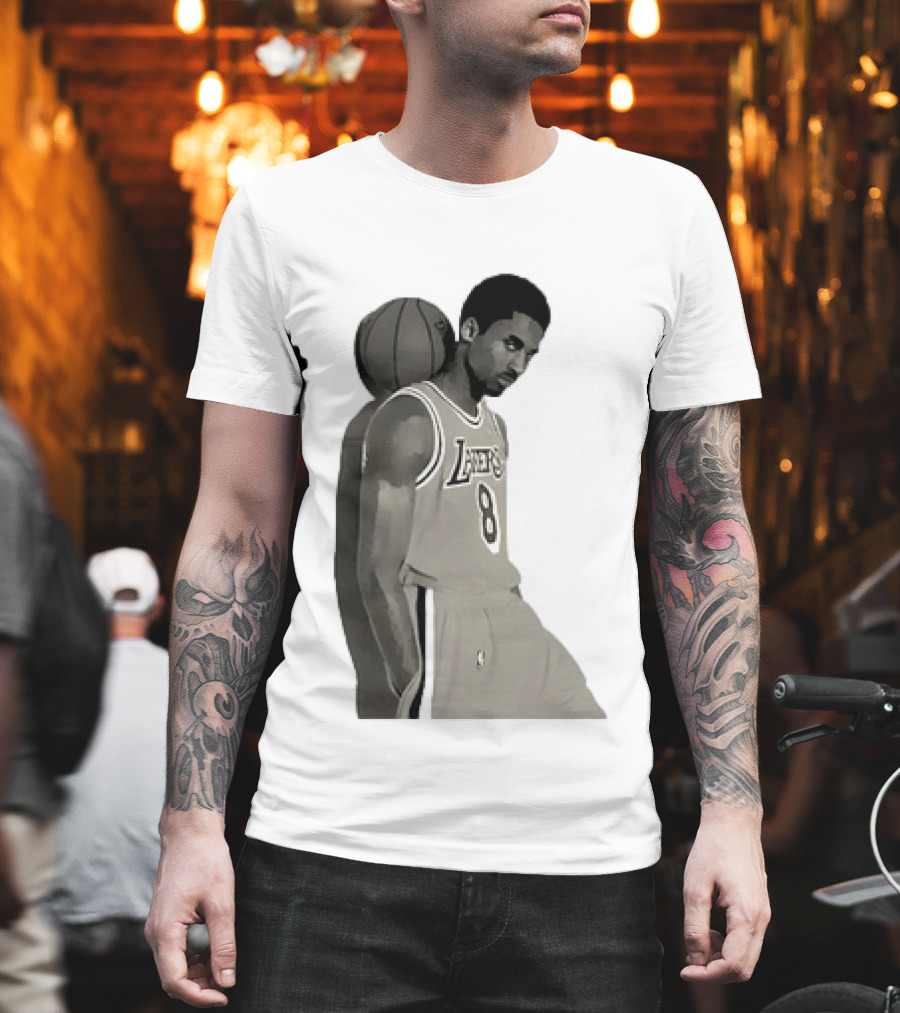 Kobe Bryant LA Lakers NBA Legend Iconic Number 8 T-Shirt