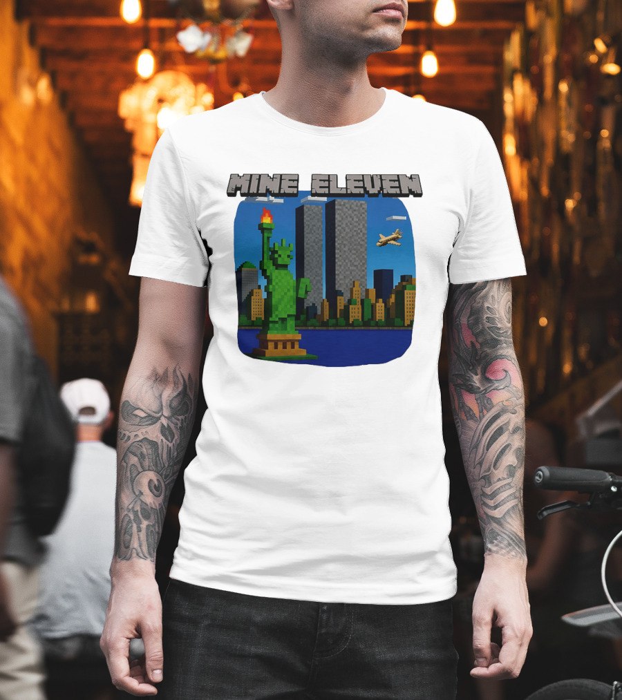 Mine Eleven Pixel City Statue Vector World Twin Towers Scene T-Shirt