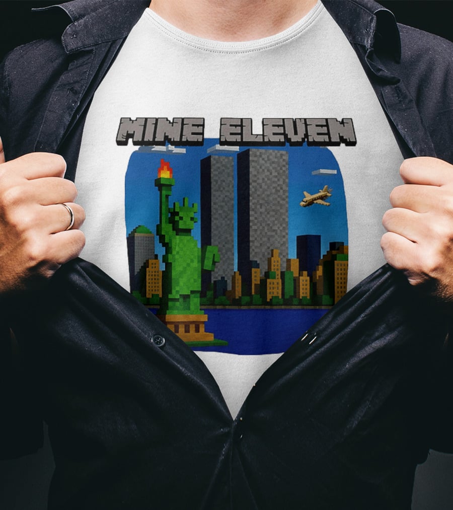 Mine Eleven Pixel City Statue Vector World Twin Towers Scene T-Shirt