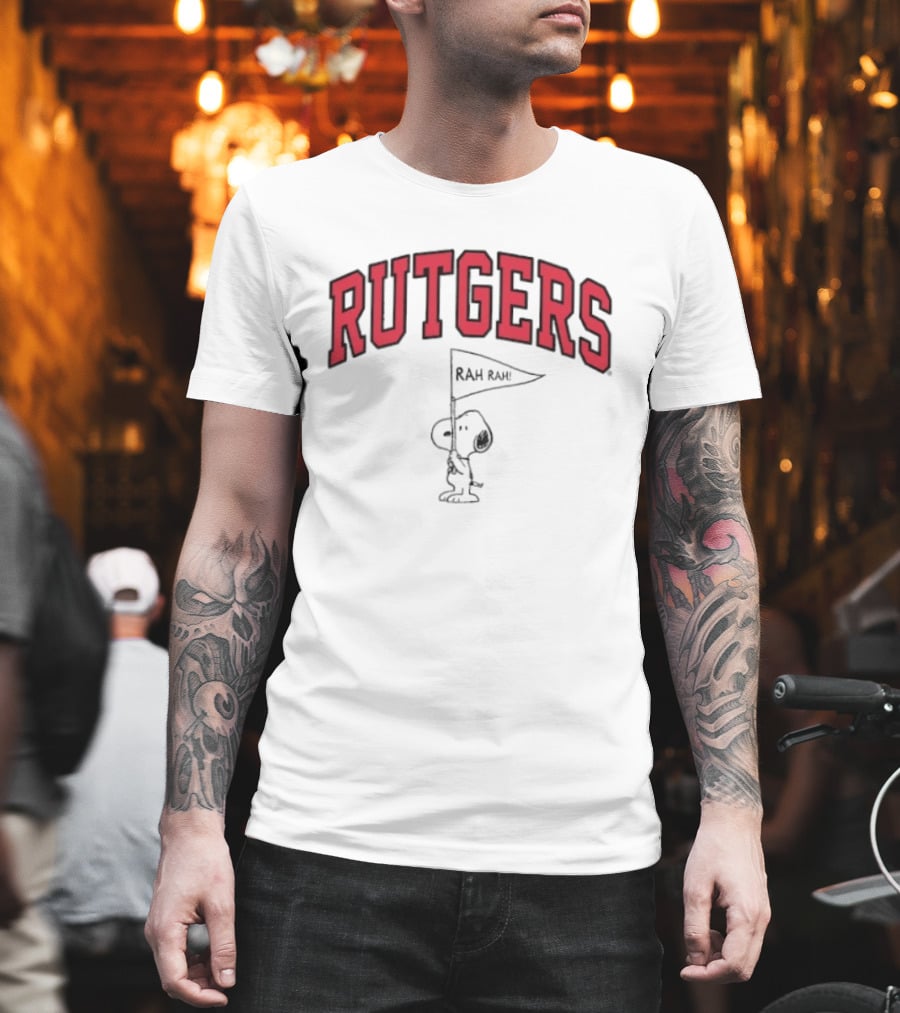 Rutgers Scarlet Knights Snoopy Rah Rah Flag T-Shirt