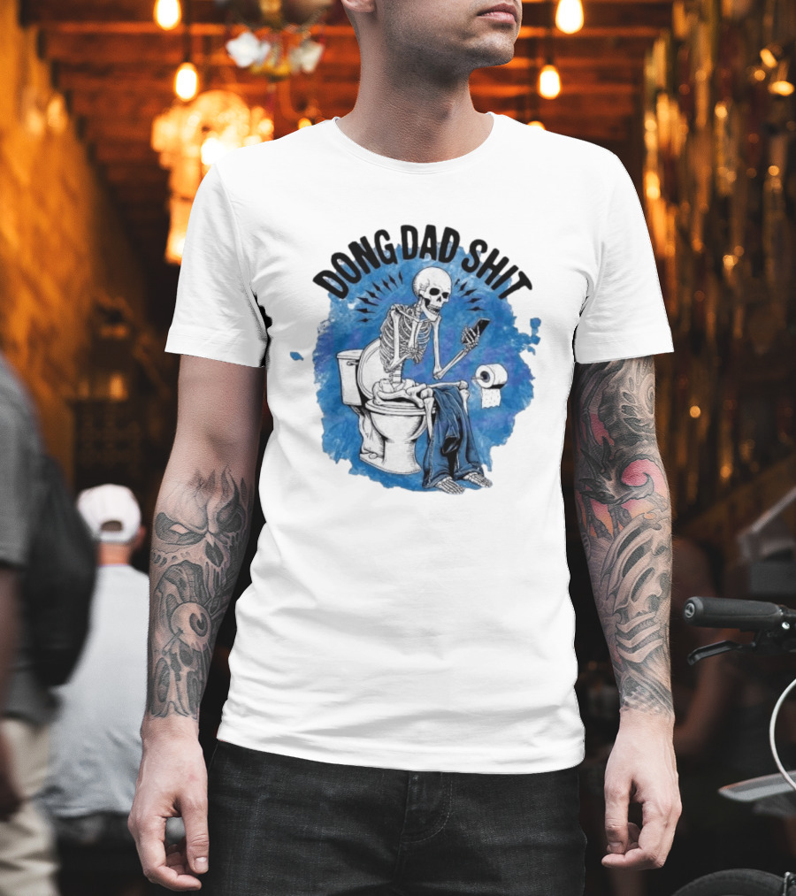 Skeleton Doing Dad Shit On Toilet With Phone And Toilet Paper T-Shirt