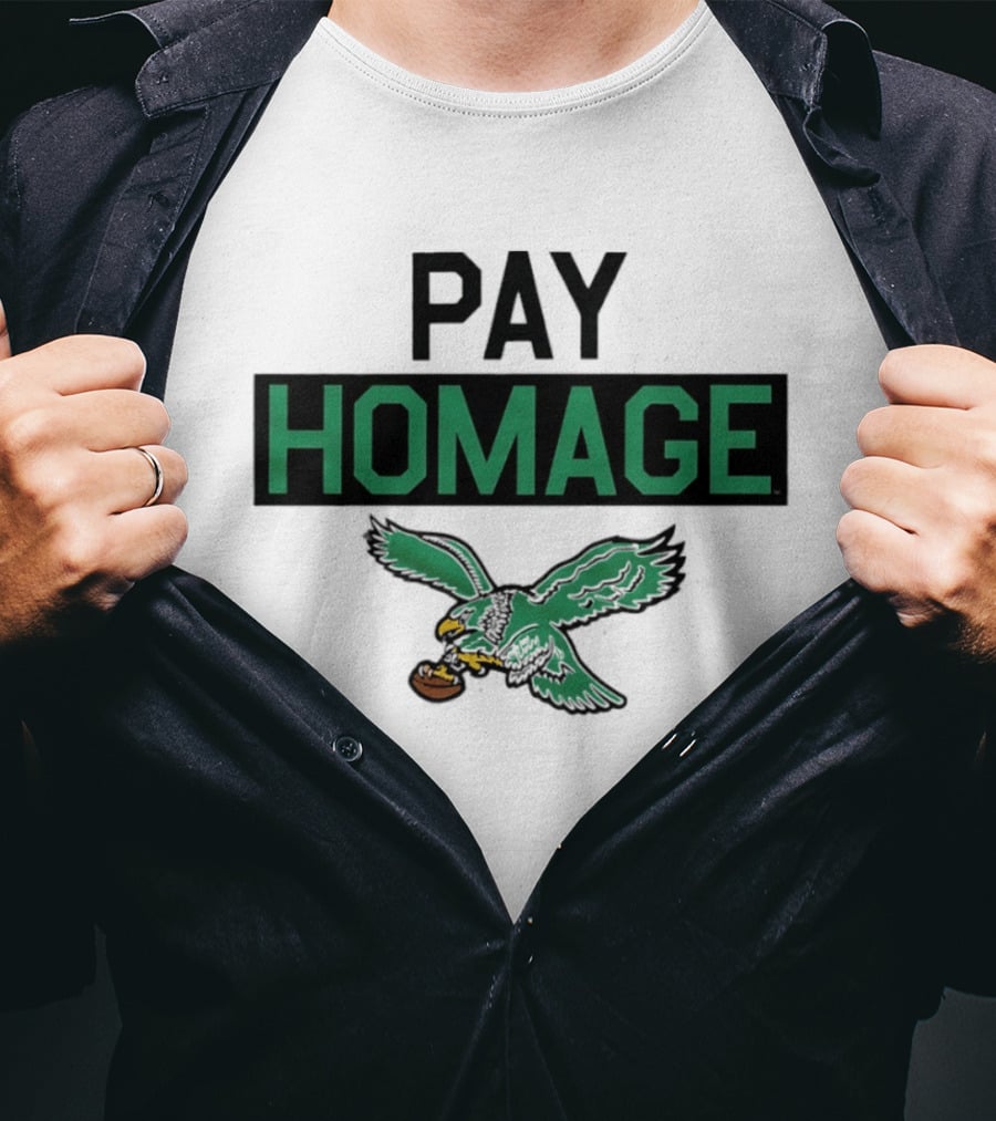 Pay Homage Philadelphia Eagles Football Vintage Eagle Carrying Football T-Shirt