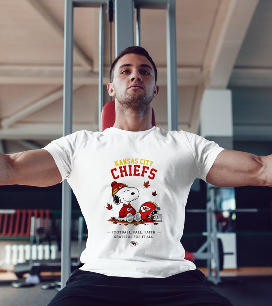 Kansas City Chiefs Snoopy Football Fall Faith Grateful For It All T-Shirt