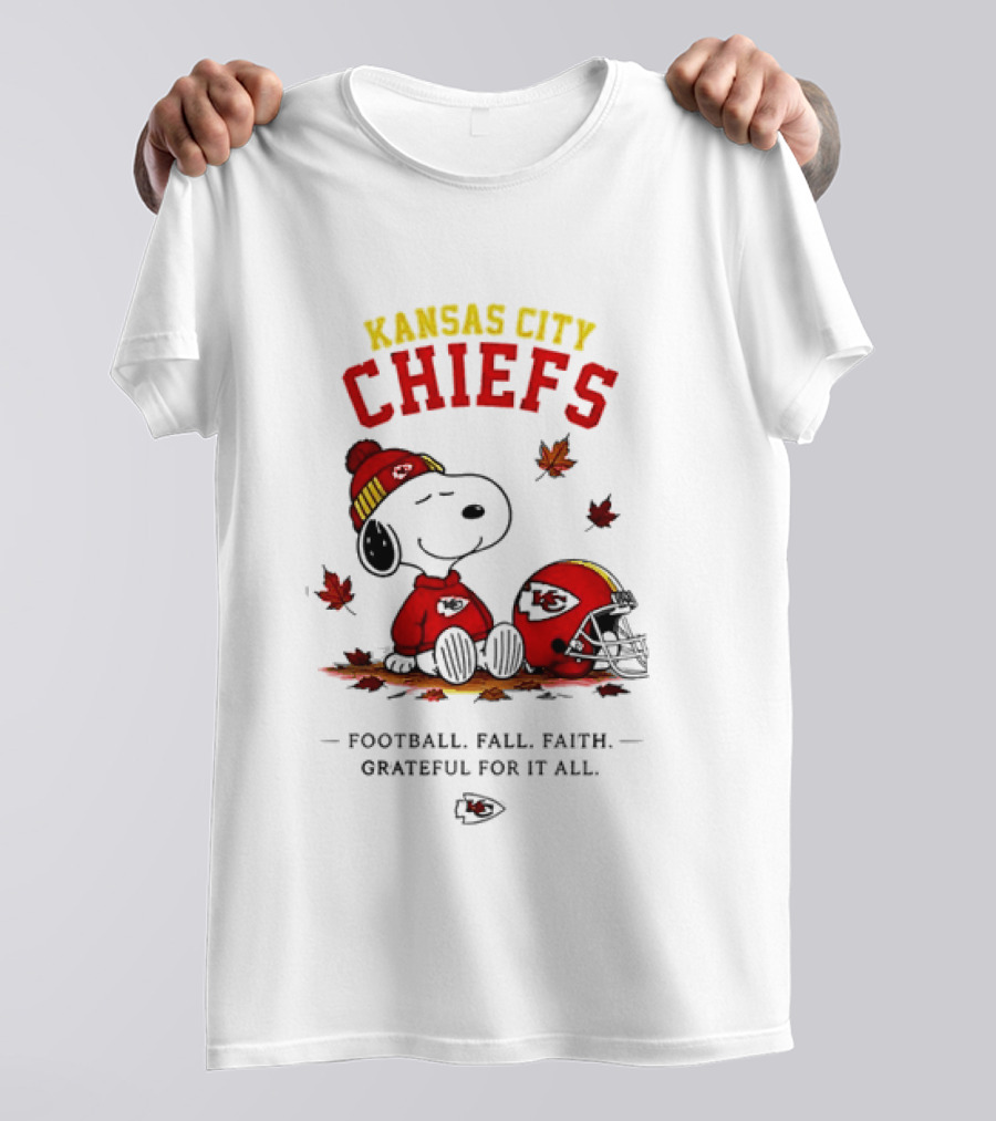 Kansas City Chiefs Snoopy Football Fall Faith Grateful For It All T-Shirt