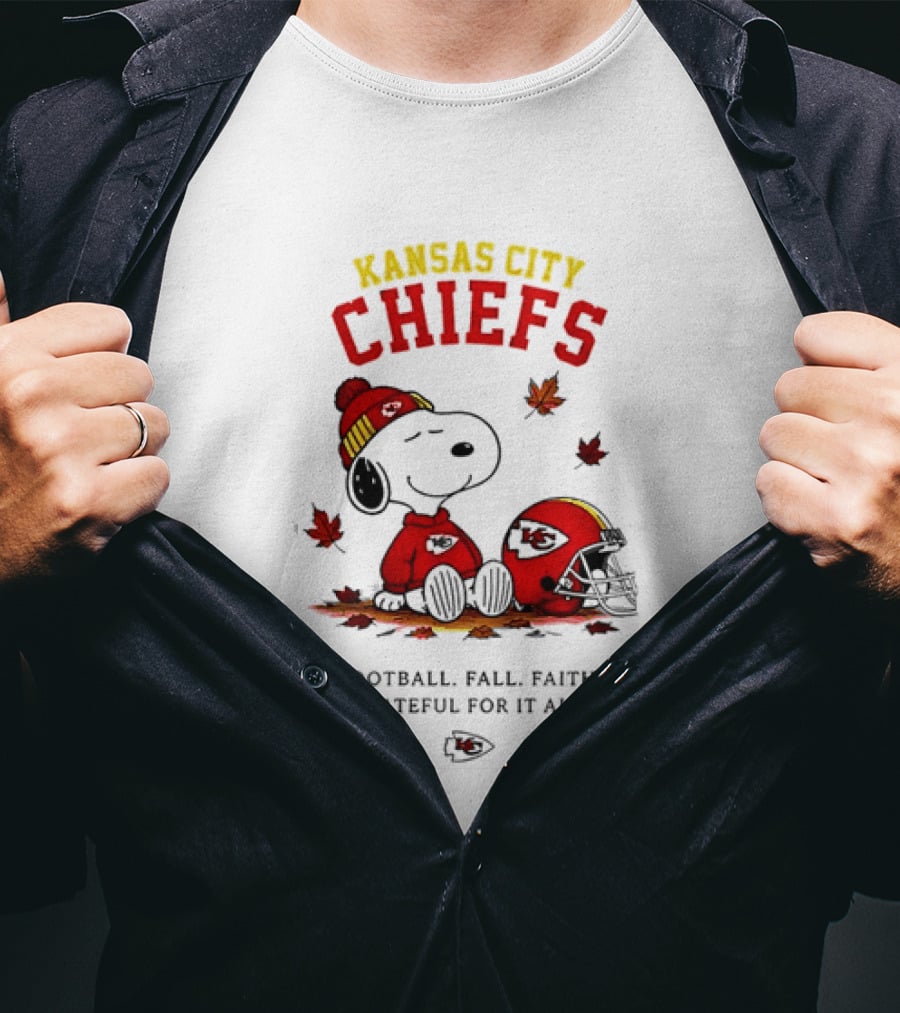 Kansas City Chiefs Snoopy Football Fall Faith Grateful For It All T-Shirt