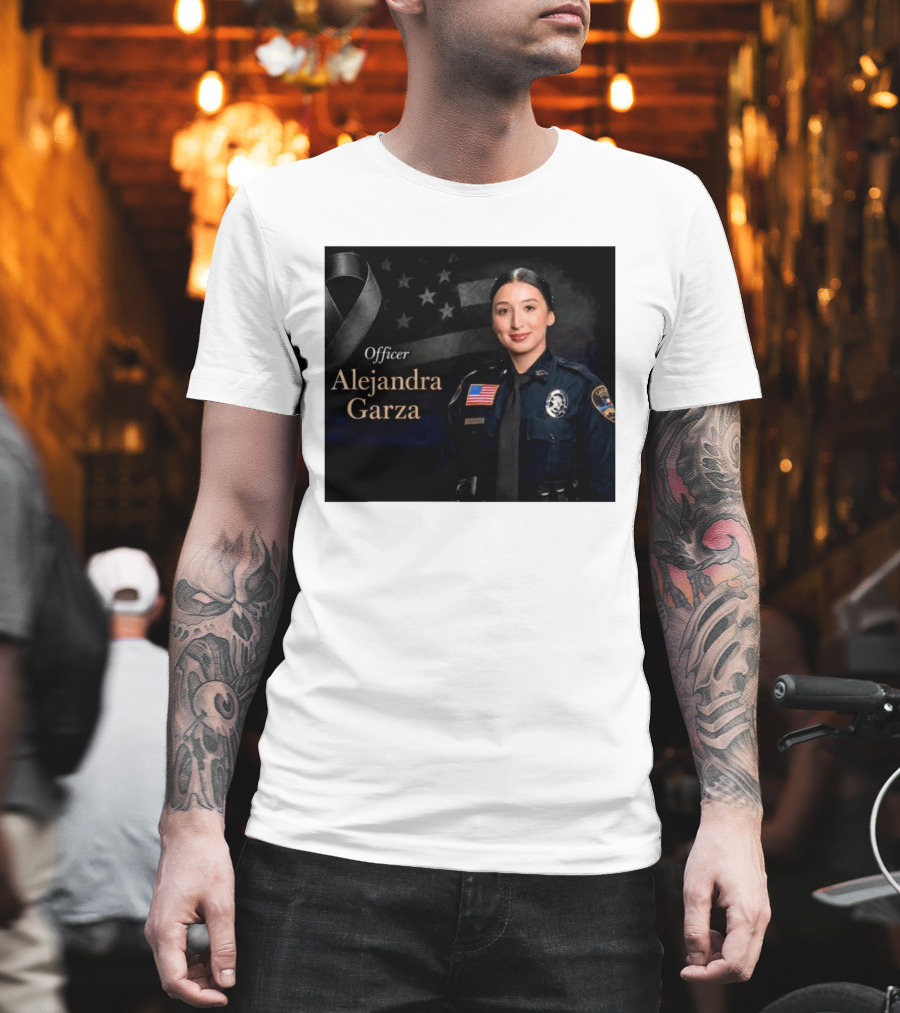Officer Alejandra Garza Memorial Tribute With Flag And Ribbon T-Shirt