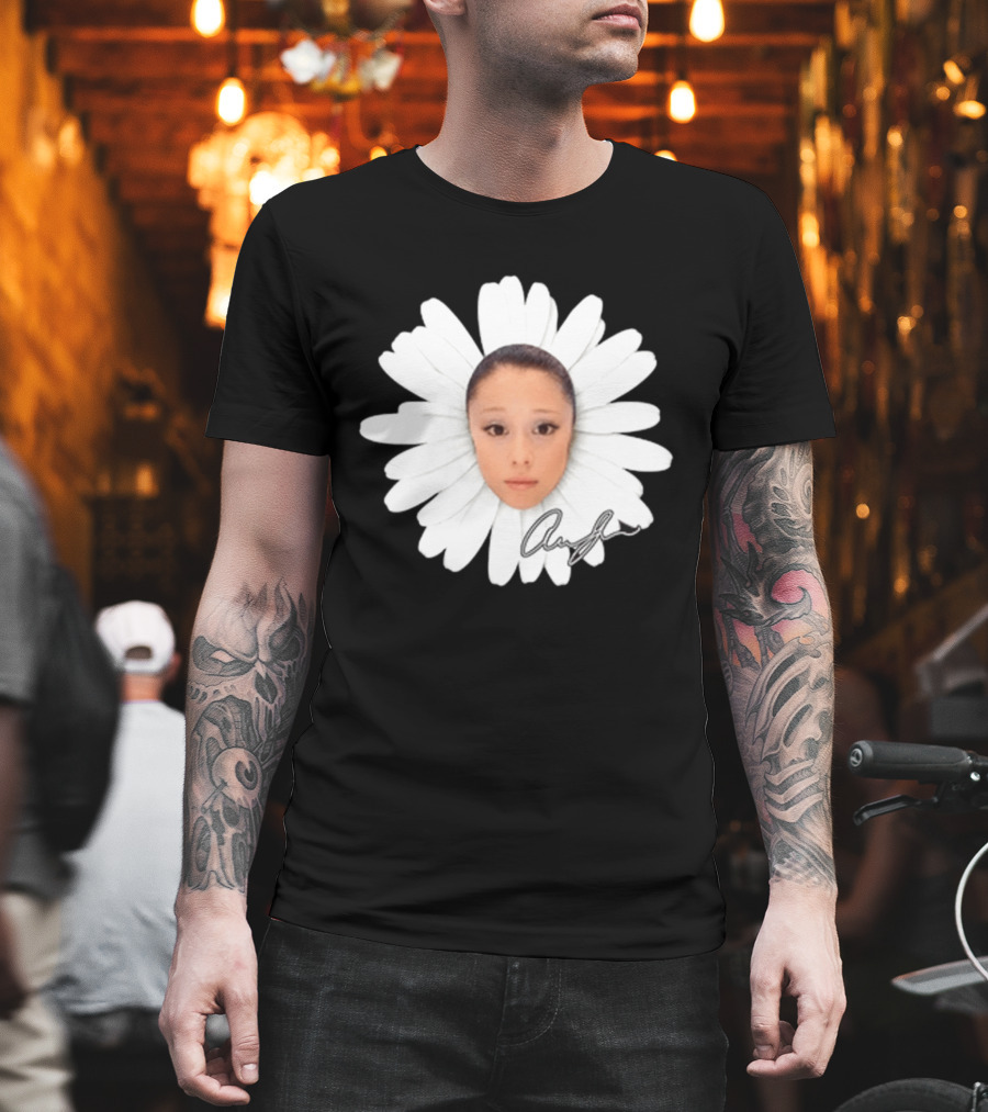 Ariana Petal Daisy Meme Face Cute Signature T-Shirt